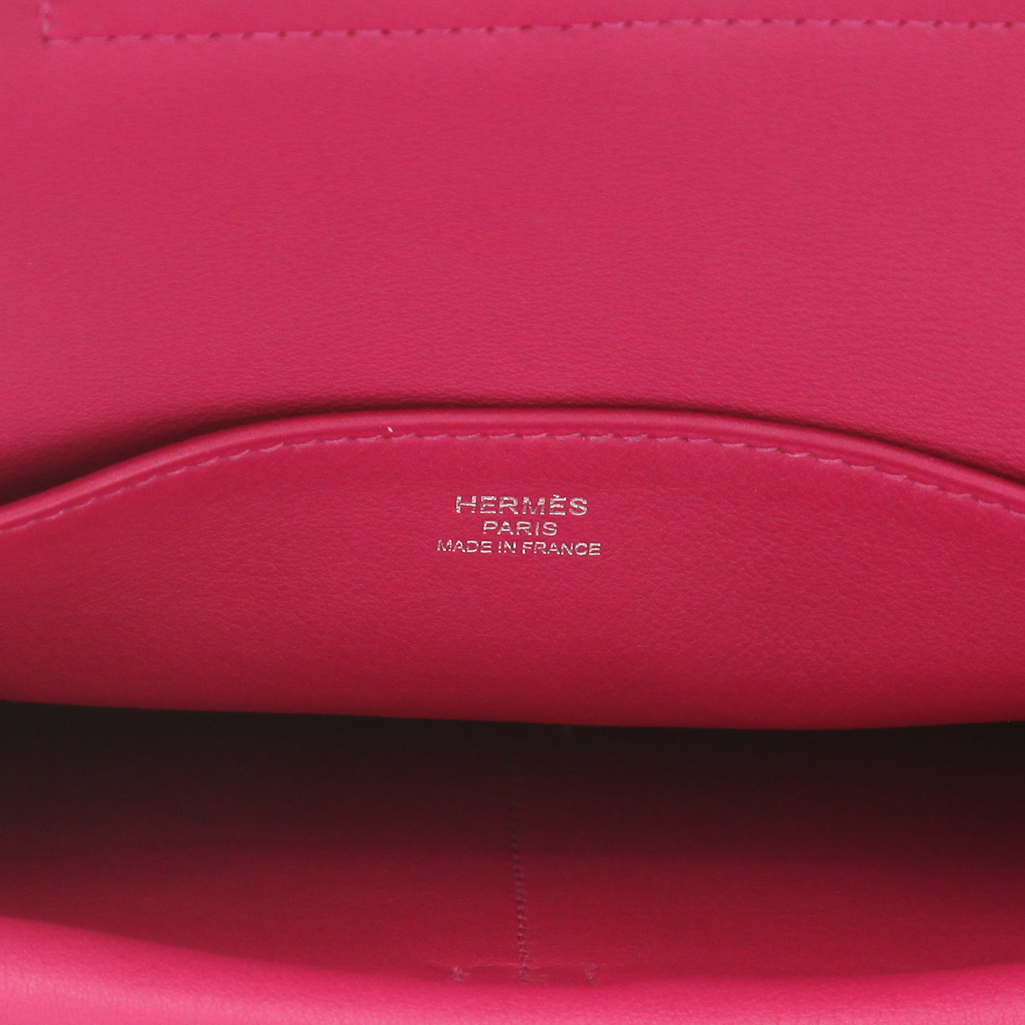 Hermès Halzan mini shoulder bag in Tosca pink Swift leather - Detail D2