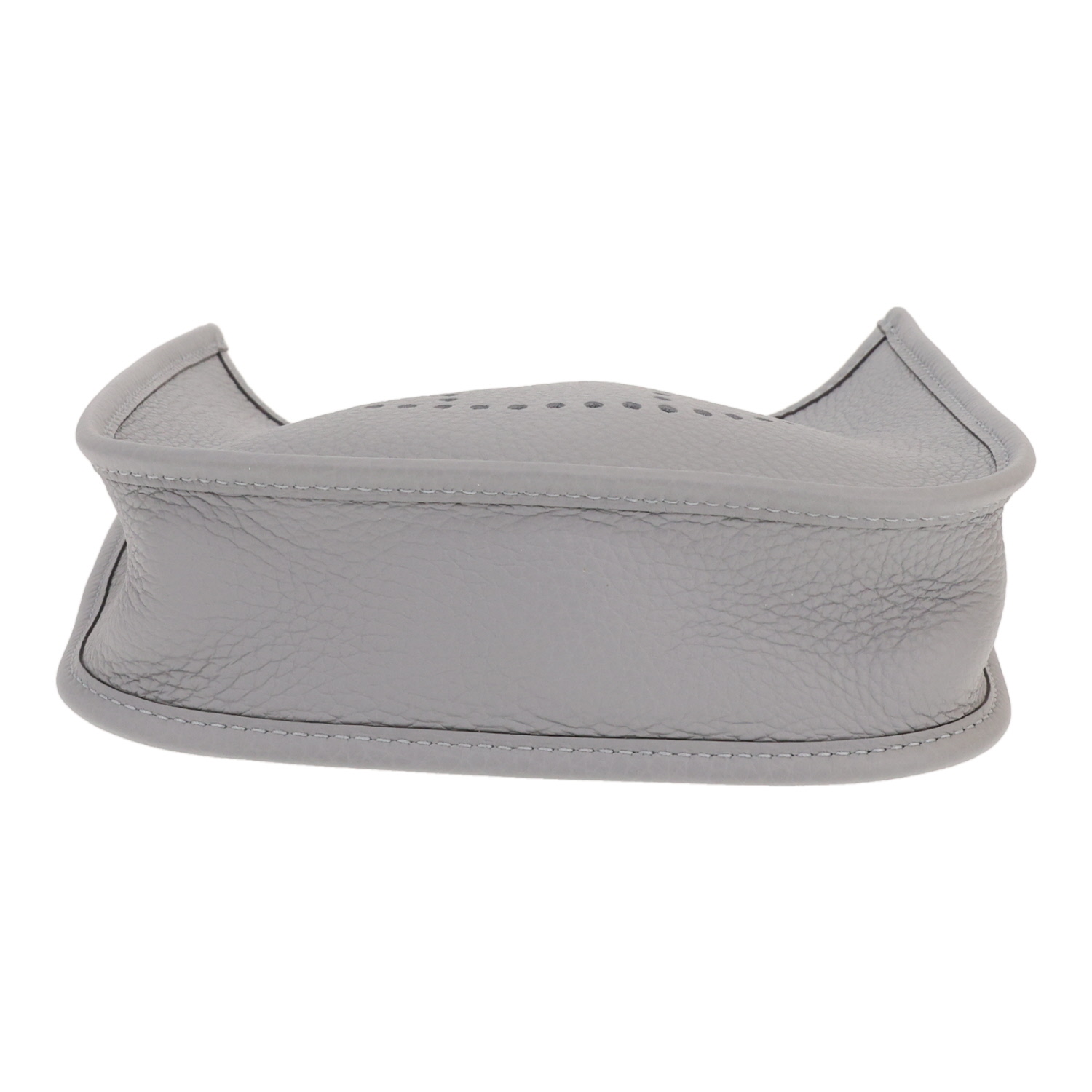 Bolso bandolera Hermès «Evelyne 16 cm» de piel de ternero «Clémence» en color Gris Pantin - Detail D1