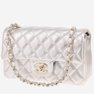 Sac bandoulière Chanel  Mini Timeless en cuir matelassé argent