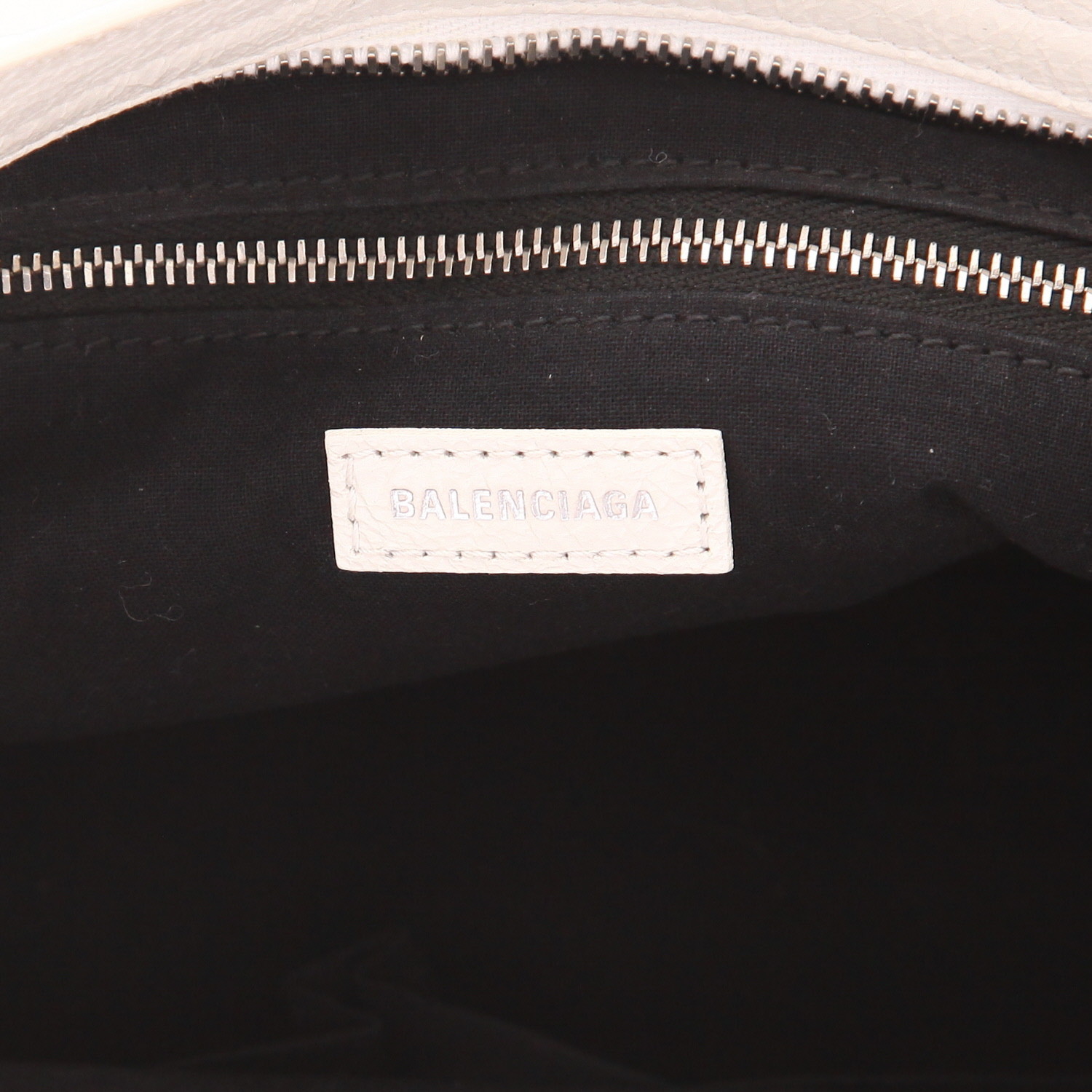 Sac à main Balenciaga  City en cuir blanc - Detail D2