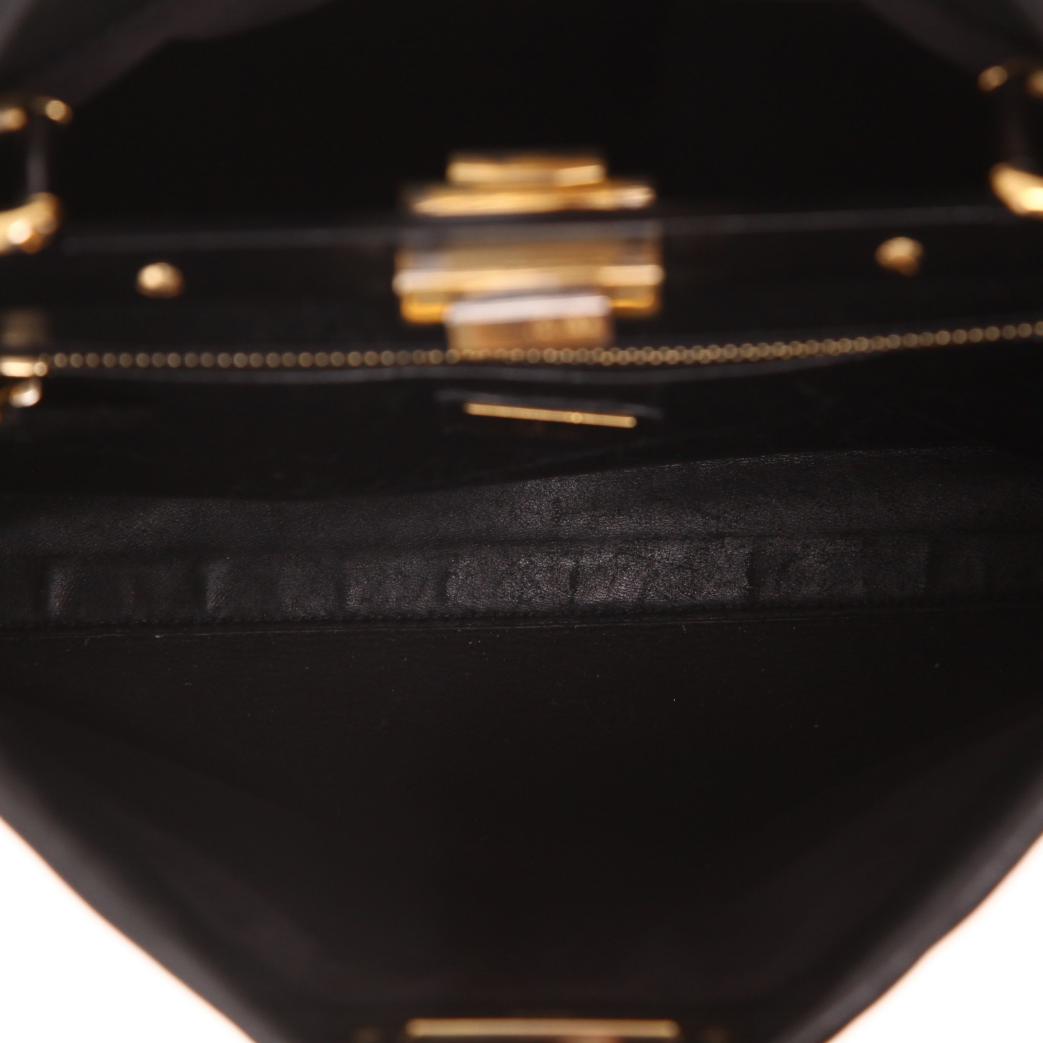 Sac à main Fendi  Peekaboo en cuir noir - Detail D4