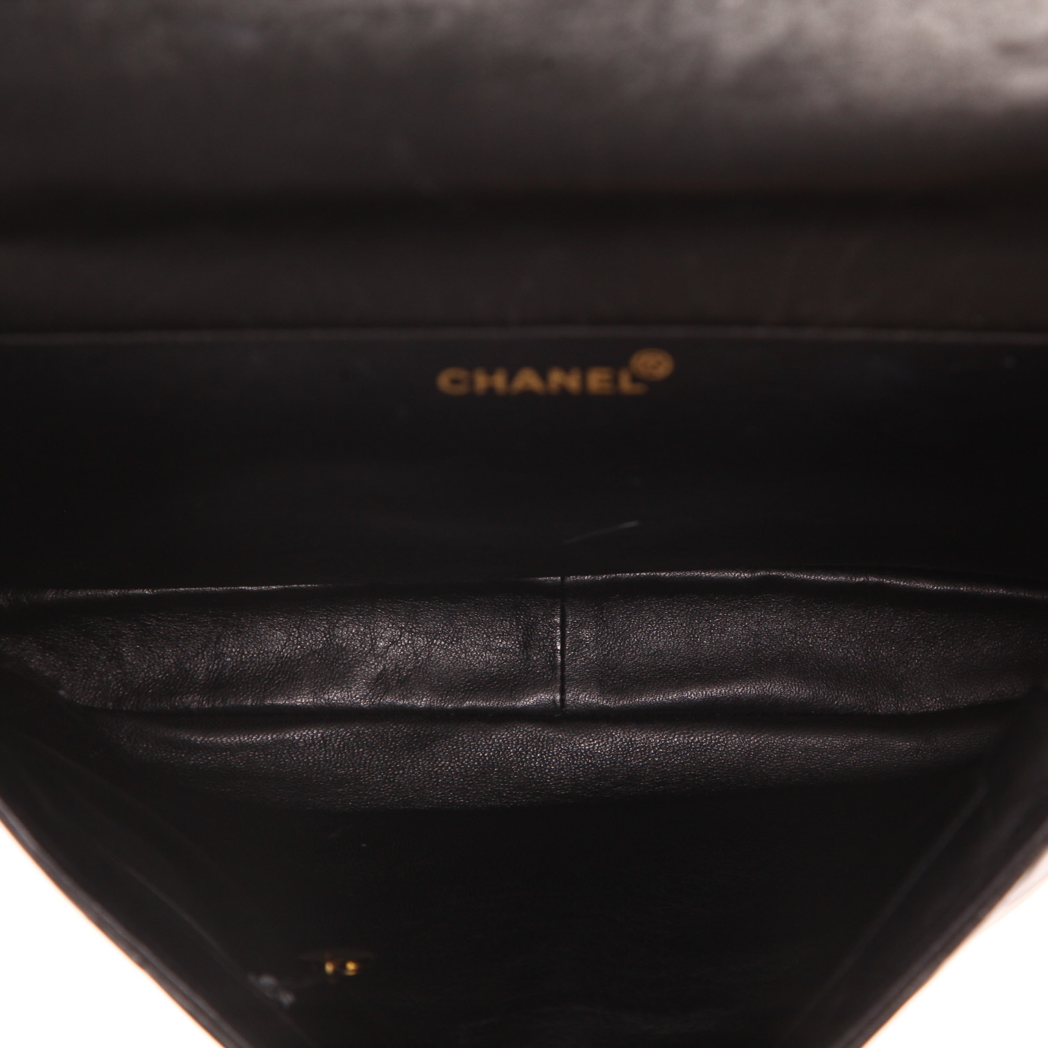 Bolso Chanel «Timeless Jumbo» de piel granulada acolchada Noir - Detail D4