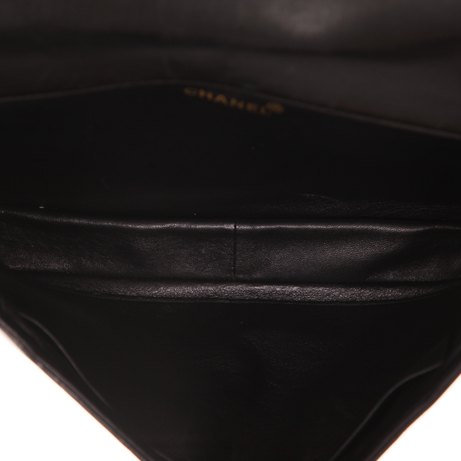 Sac à main Chanel  Timeless Jumbo édition limitée en cuir grainé matelassé noir - Detail D5