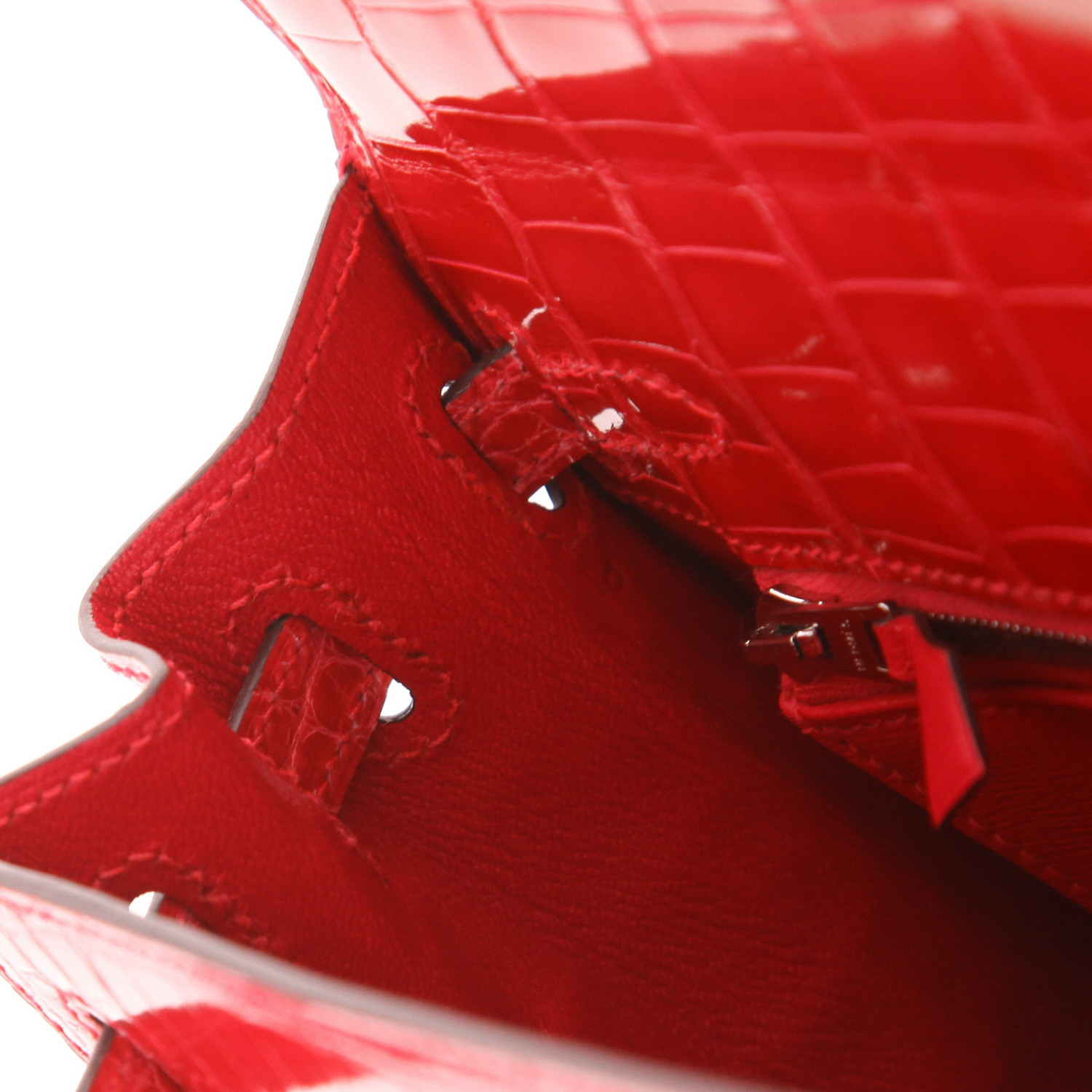 Hermès Kelly 25 cm handbag in ‘Rose Extrême’ alligator leather - Detail D4