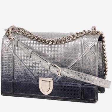 Sac à main Dior  Diorama en cuir verni argenté et bleu