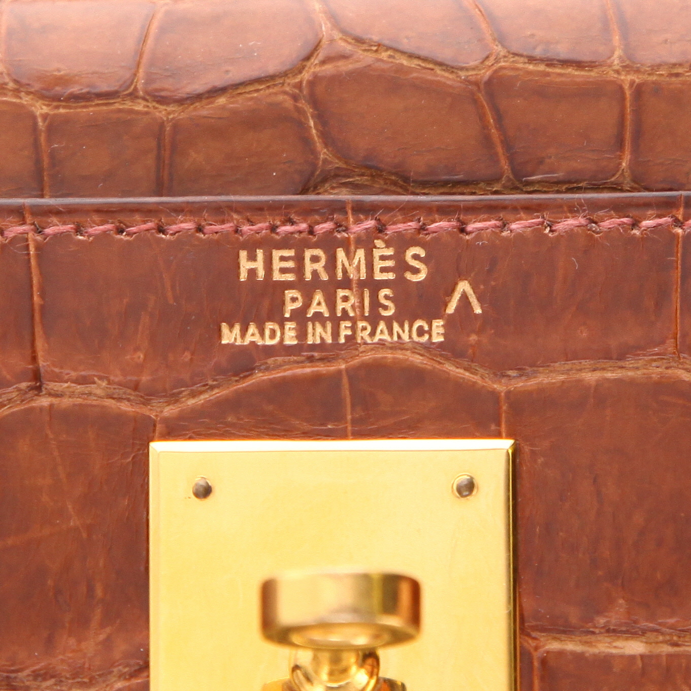 Sac à main Hermès  Kelly 32 cm en crocodile porosus marron-miel - Detail D2