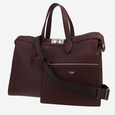 Sac à main Fendi  Peekaboo grand modèle  en cuir grainé bordeaux
