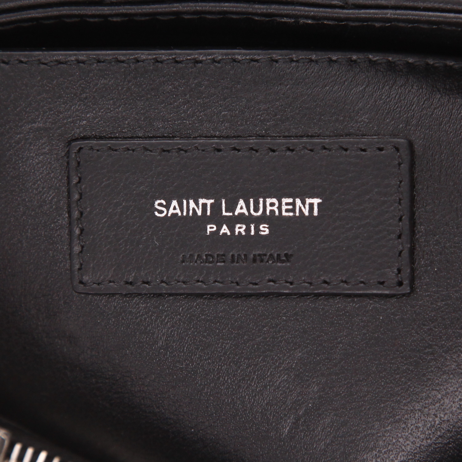 Bolso bandolera Saint Laurent «Loulou» de piel acolchada con diseño en espiga Noir - Detail D2