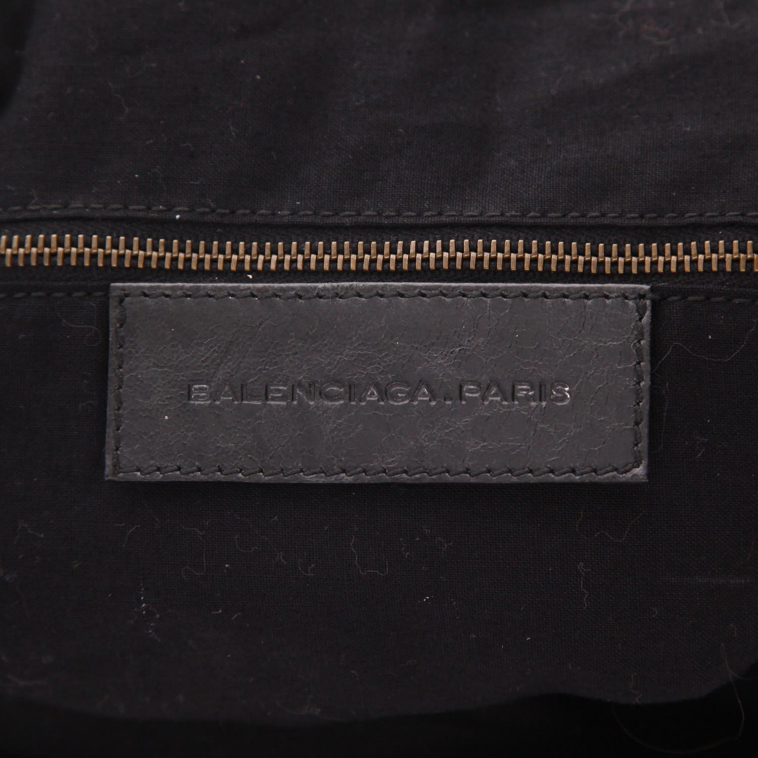 Sac porté épaule Balenciaga  Courrier XL en cuir noir - Detail D2