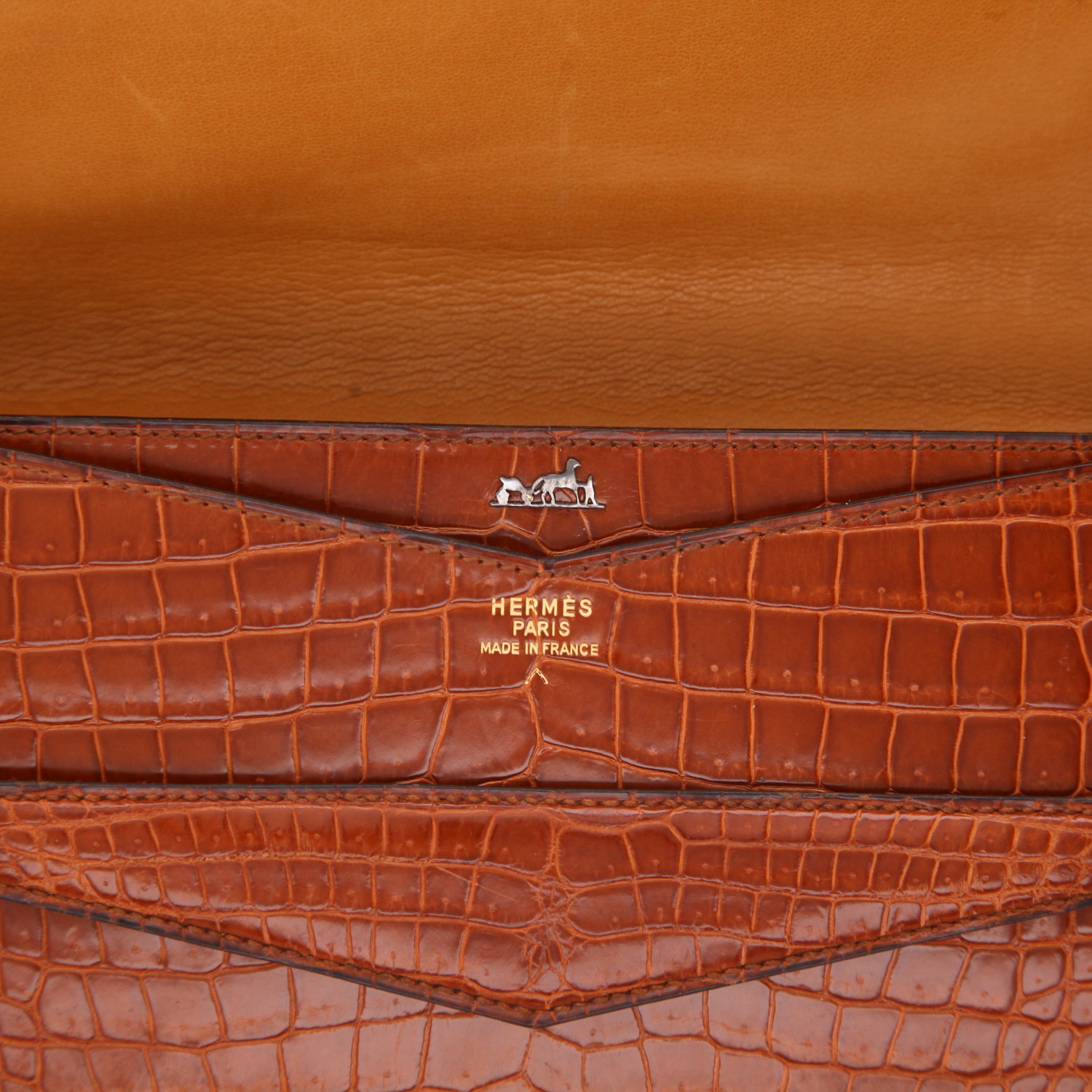 Pochette Hermès  Faco en crocodile porosus marron - Detail D2