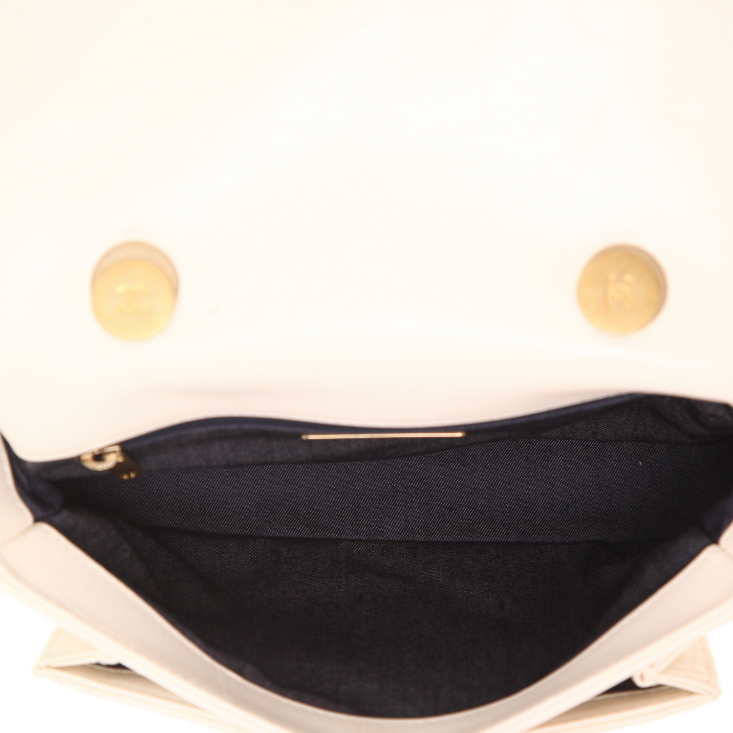 Chanel handbag  Cream leather flap bag - Detail D3