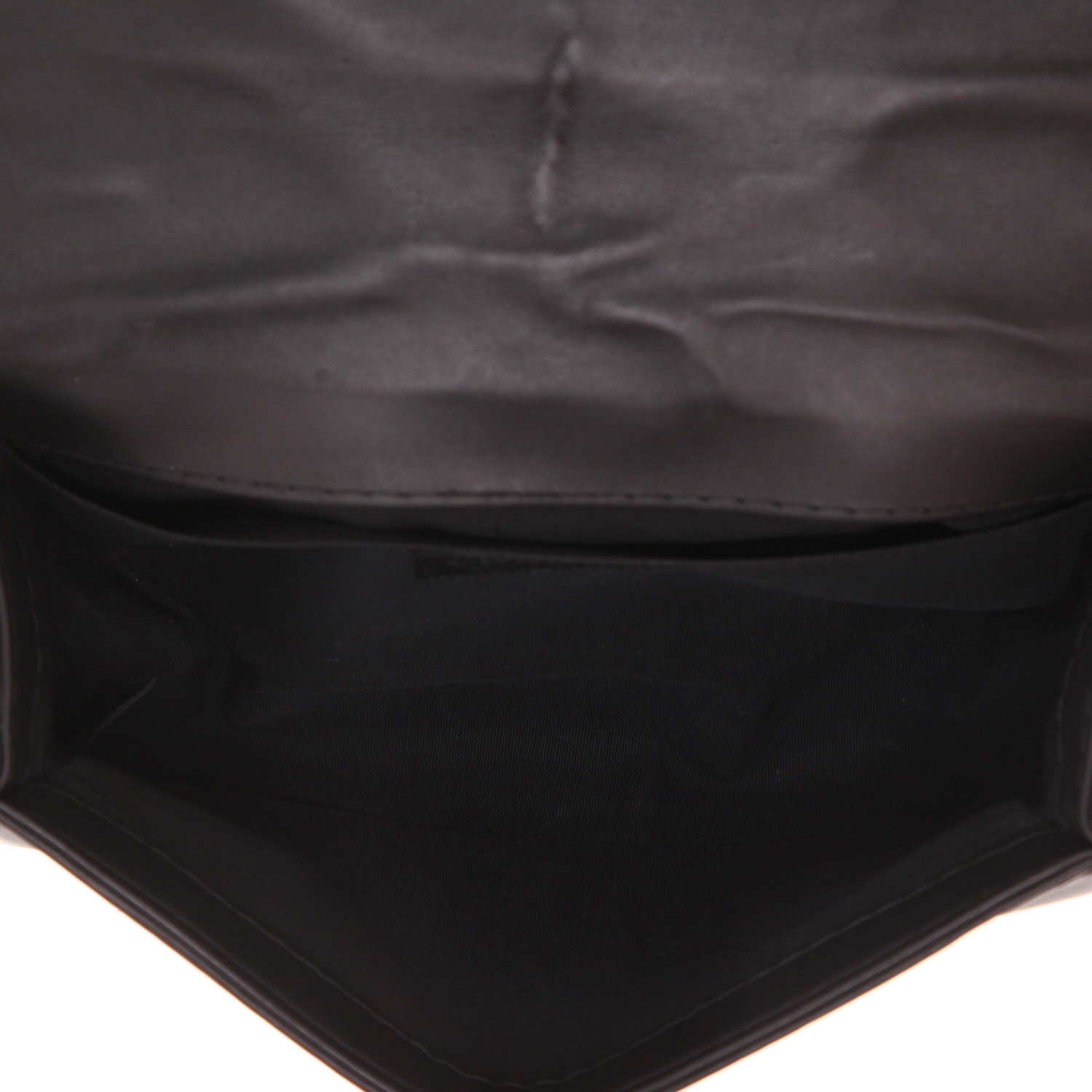 Chanel Boy shoulder bag in black quilted leather - Detail D3