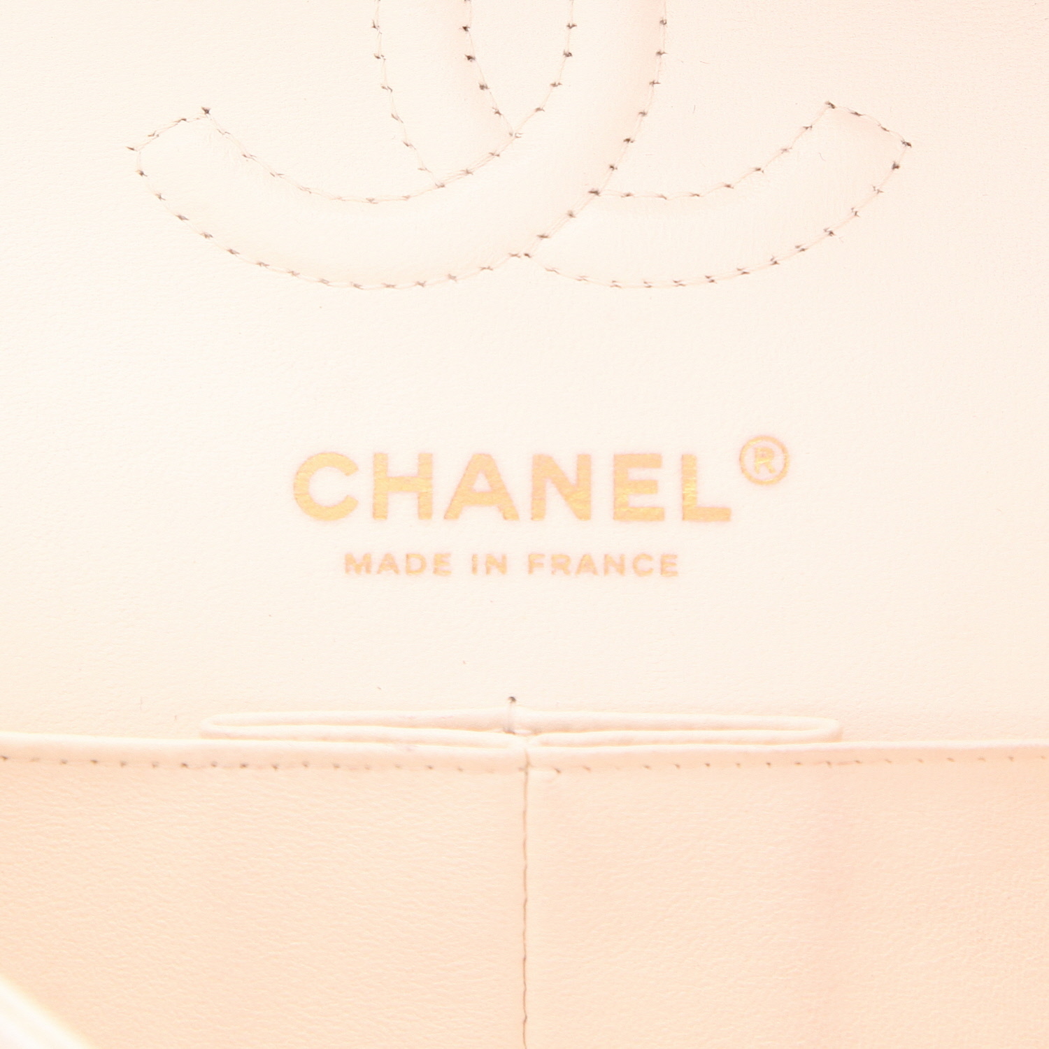 Borsa Chanel Timeless Petit in pelle martellata Blanc - Detail D2