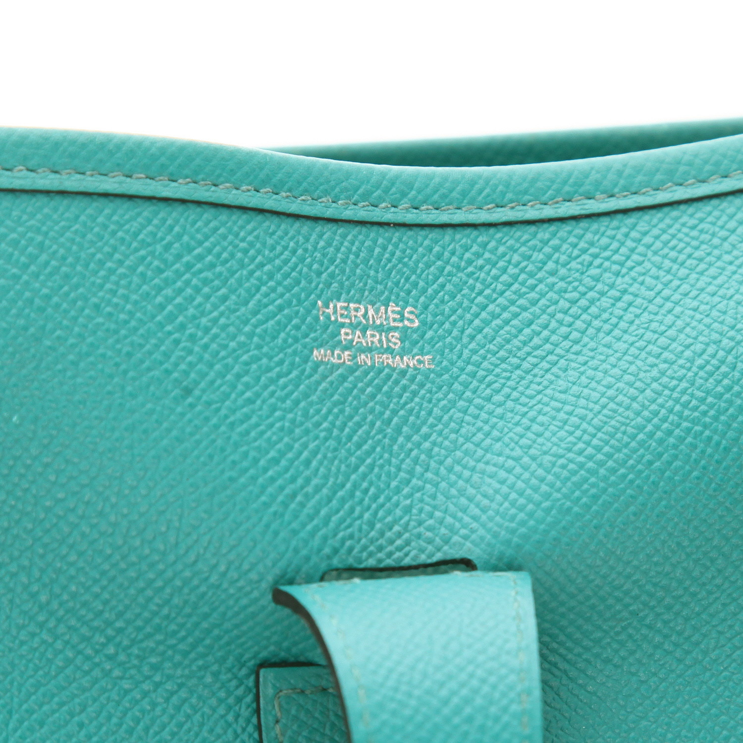 Sac bandoulière Hermès  Evelyne 29 cm en cuir epsom vert - Detail D2