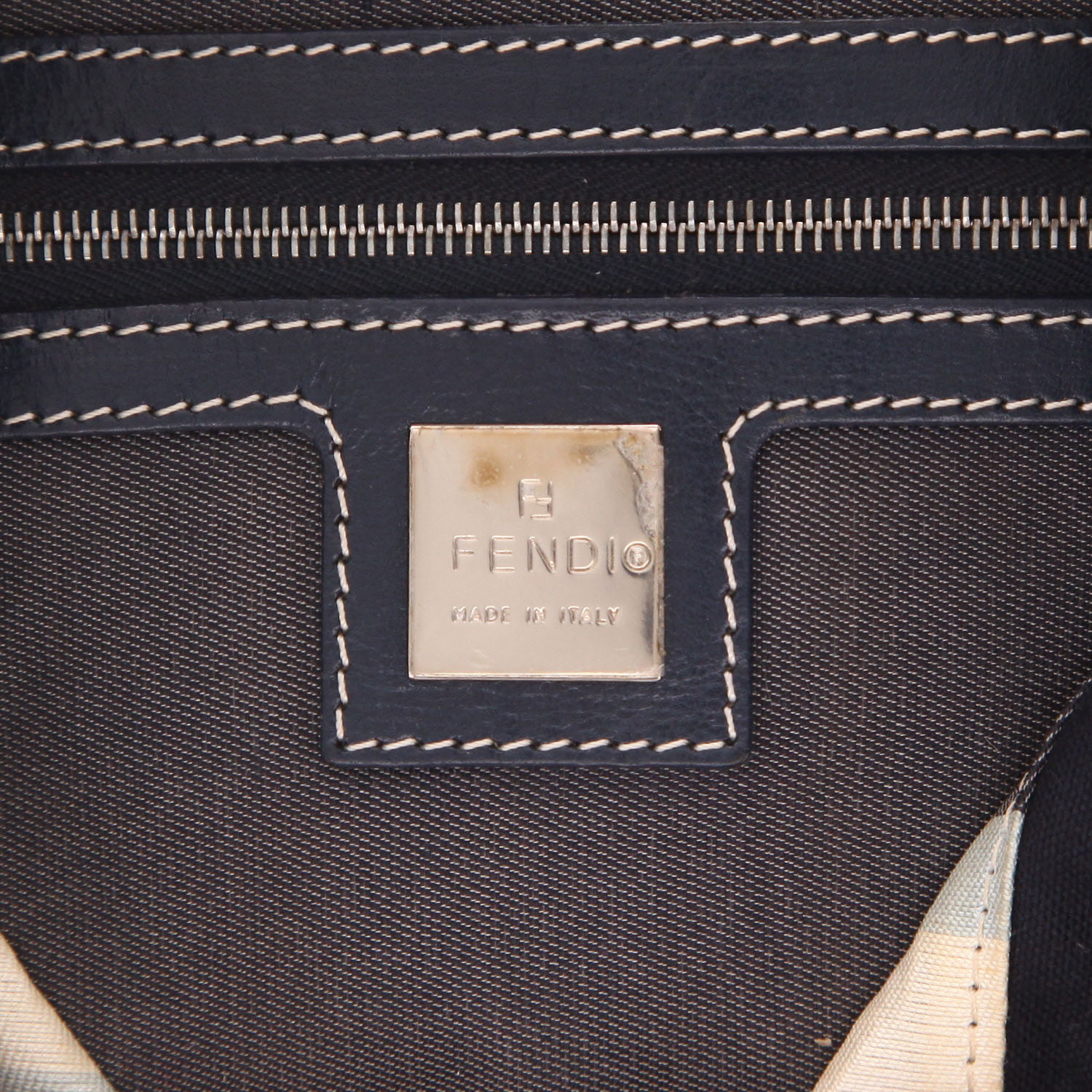 Sac à main Fendi  Baguette en toile bleue - Detail D2