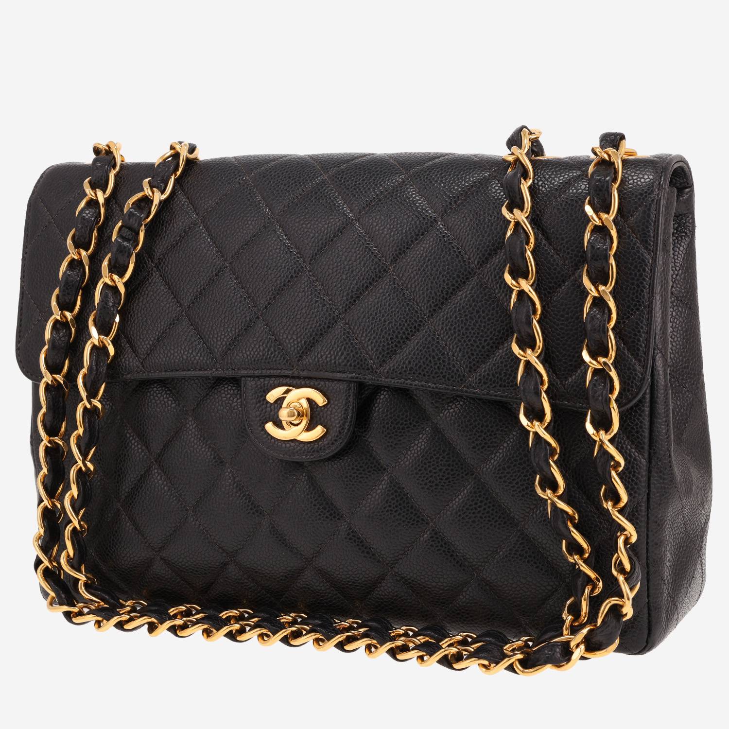 Chanel Timeless Jumbo handbag in Noir quilted grained leather