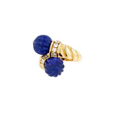 Bague années 1970 Chaumet  en or jaune, diamants et lapis-lazuli