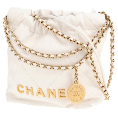 Bolso bandolera Chanel 22 mini de piel blanca