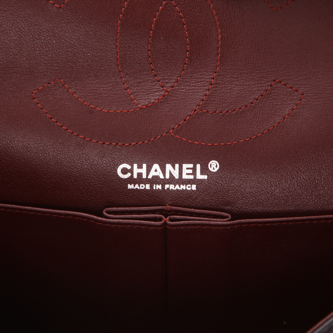 Chanel 2.55 large shoulder bag in black quilted leather - Detail D2