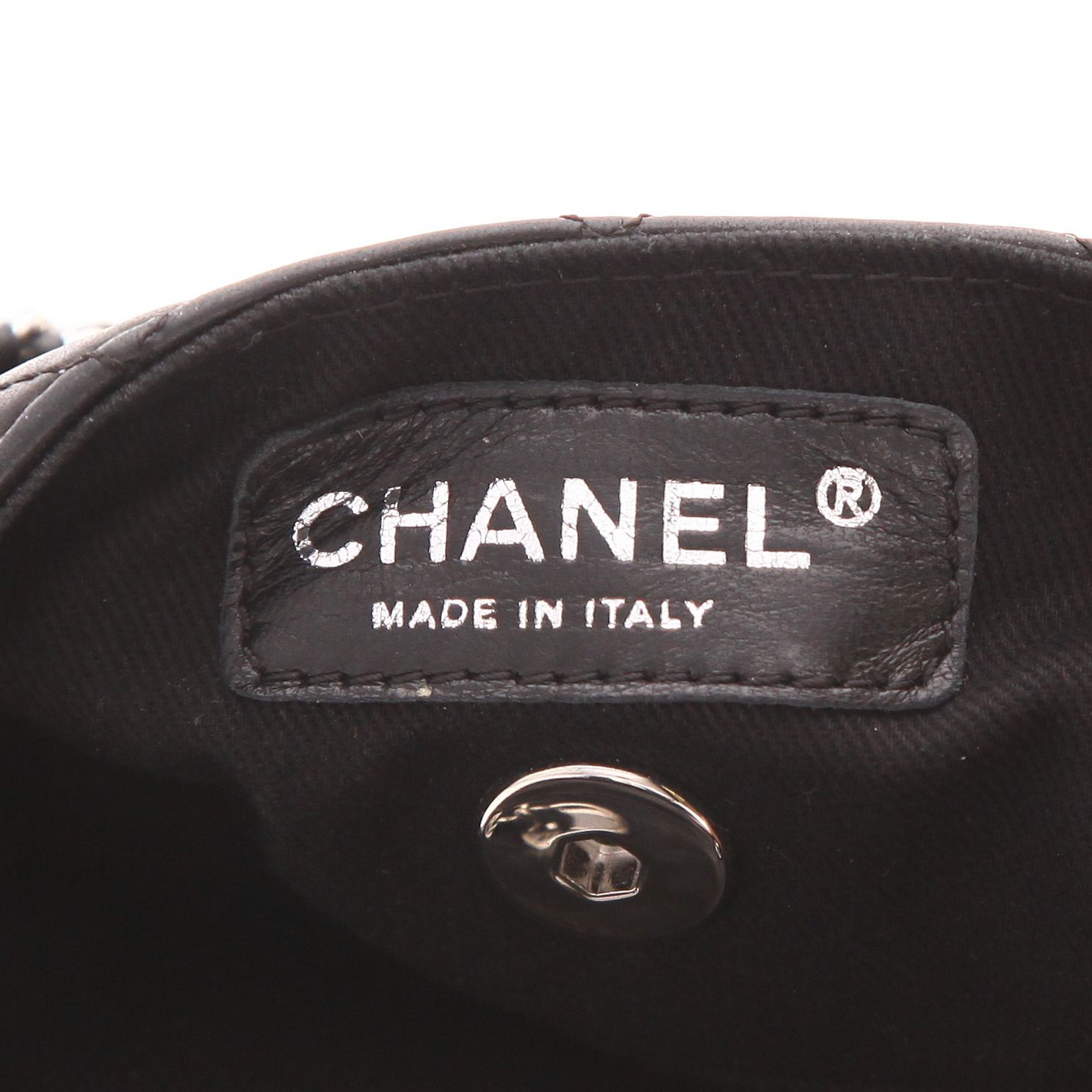 Chanel shoulder bag  Mini flap bag  in black quilted leather - Detail D2