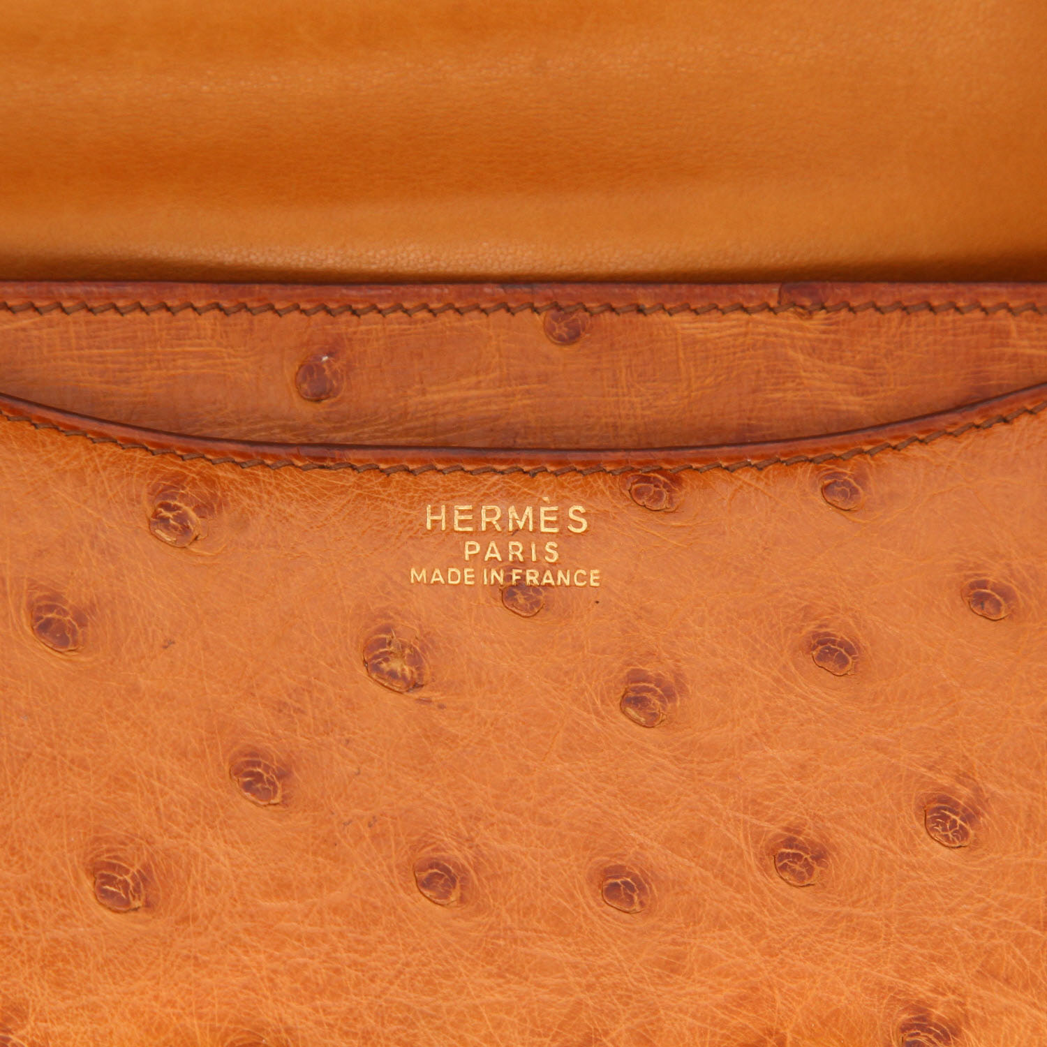 Hermès Constance handbag, 18 cm, in gold ostrich leather - Detail D2