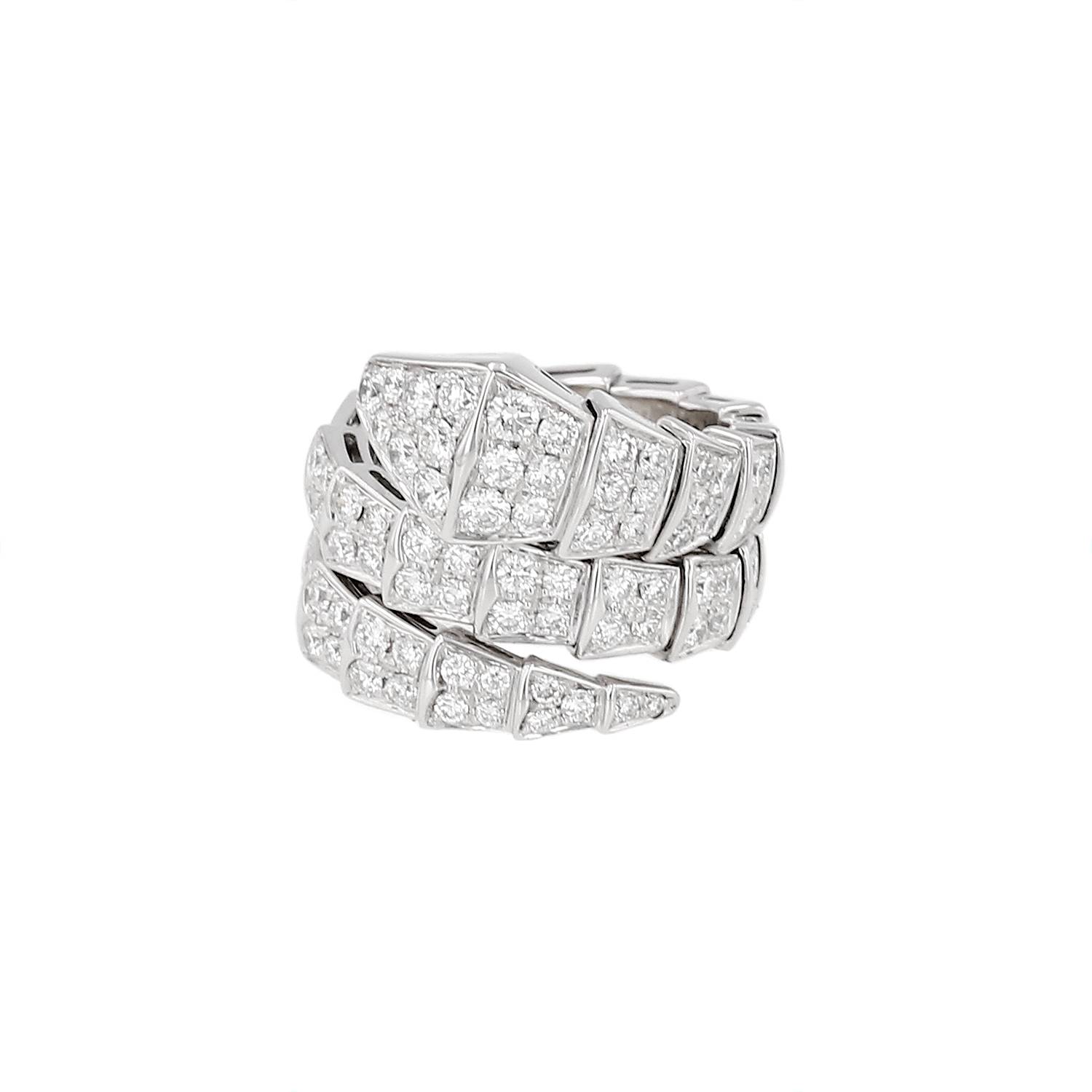 Bague semi-rigide Bulgari Serpenti Viper en or blanc et diamants Bague semi-rigide Bulgari Serpenti Viper en or blanc et diamants