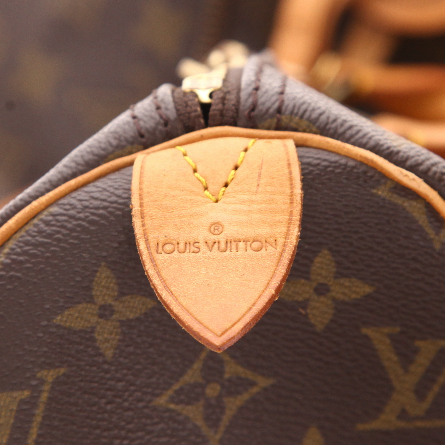 Louis Vuitton Keepall 45 travel bag in brown Monogram canvas and natural leather - Detail D2