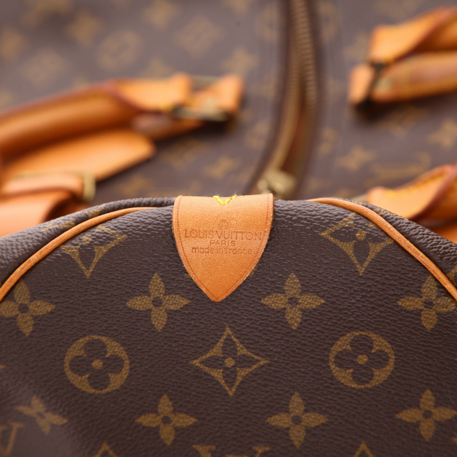 Borsa da viaggio Louis Vuitton Keepall 55 in tela Monogram marrone e pelle naturale - Detail D2