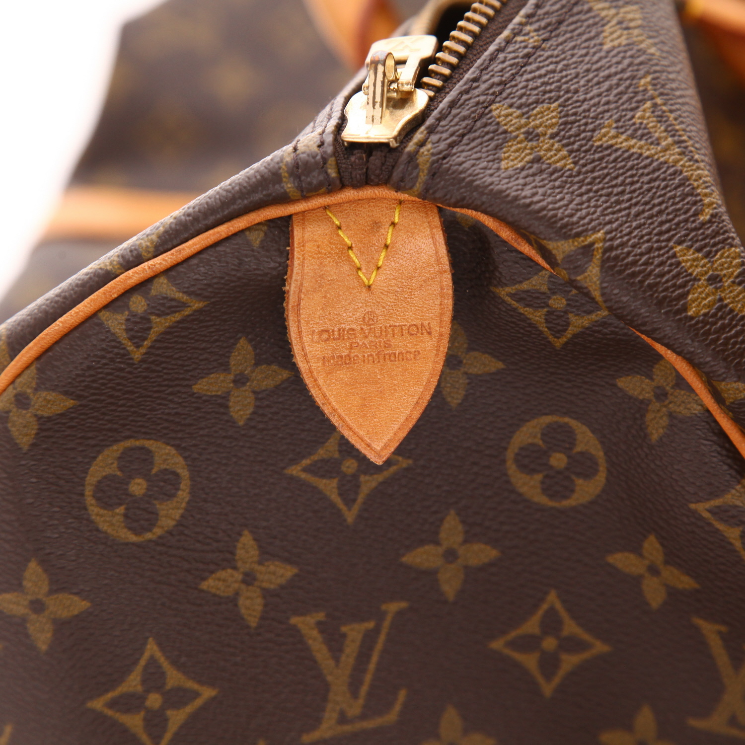 Louis Vuitton Keepall 55 travel bag in brown Monogram canvas and natural leather - Detail D2