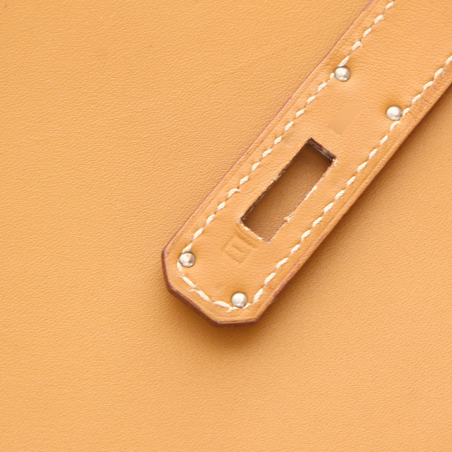 Sac à main Hermès  Kelly 32 cm en cuir Butler Natural Sable - Detail D4