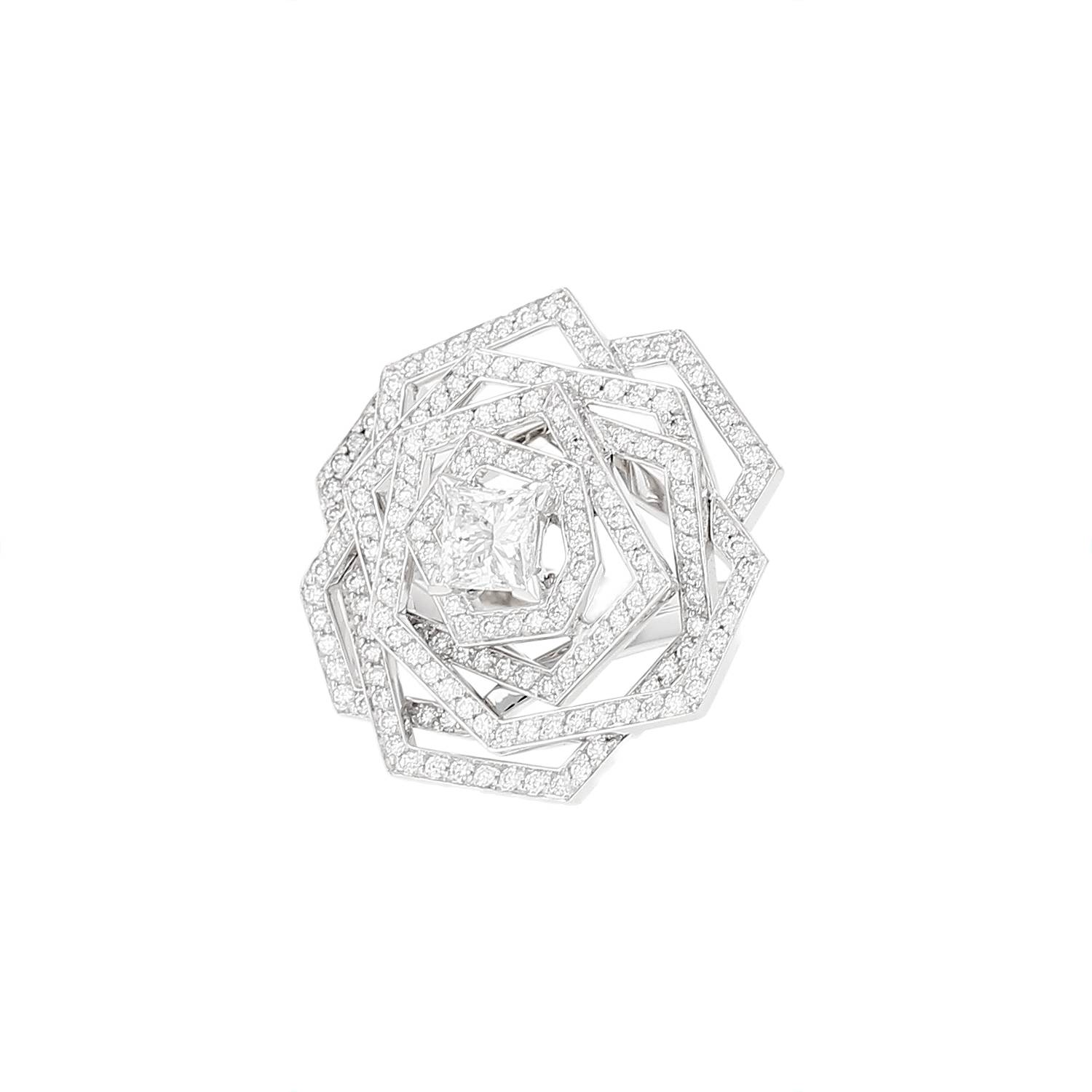 Bague Chanel 1932 en or blanc et diamants Bague Chanel 1932 en or blanc et diamants