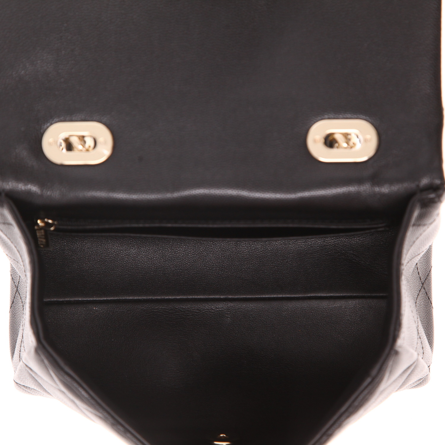 Chanel handbag  Black quilted grained leather flap bag - Detail D3