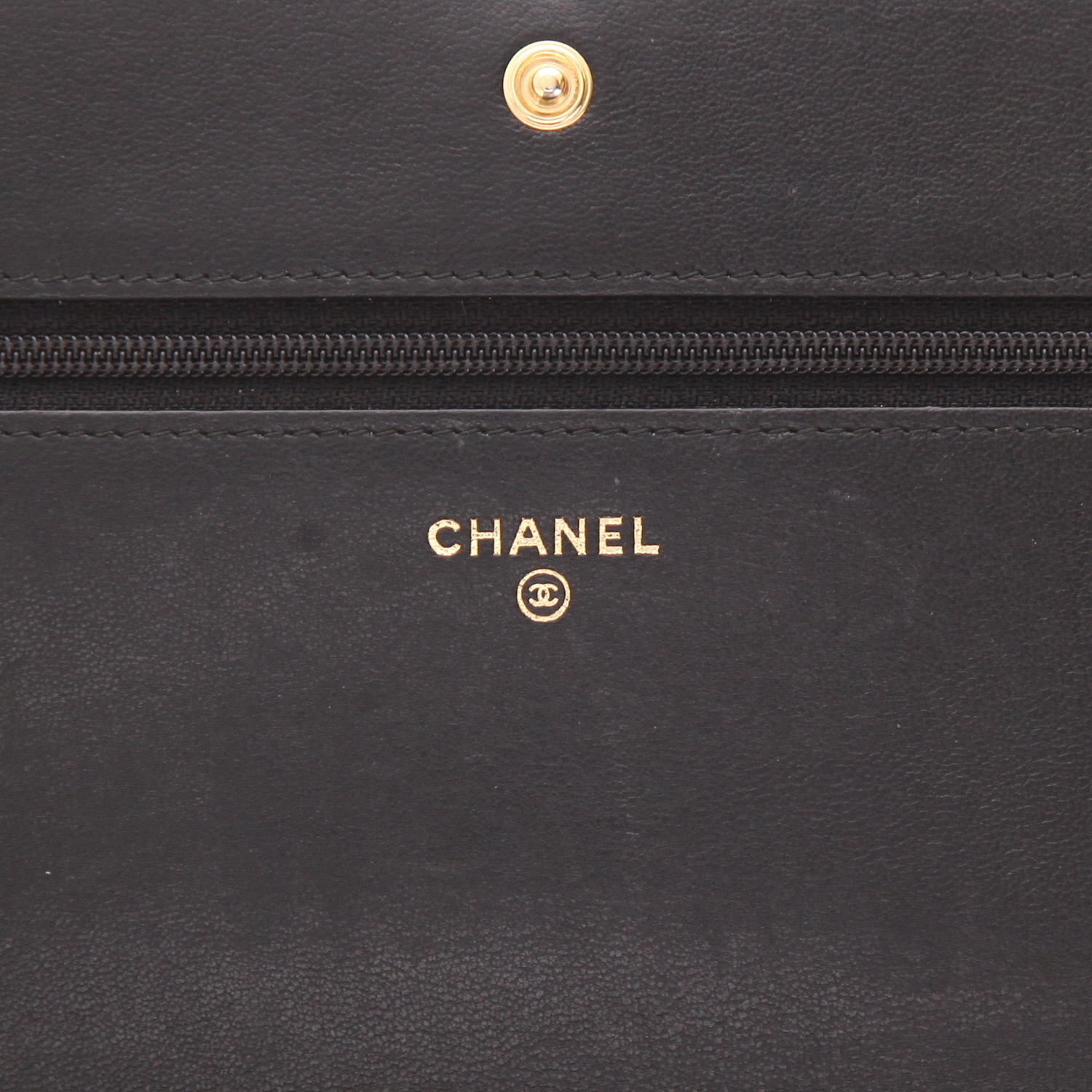 Chanel ‘Wallet on Chain’ shoulder bag in black leather - Detail D2