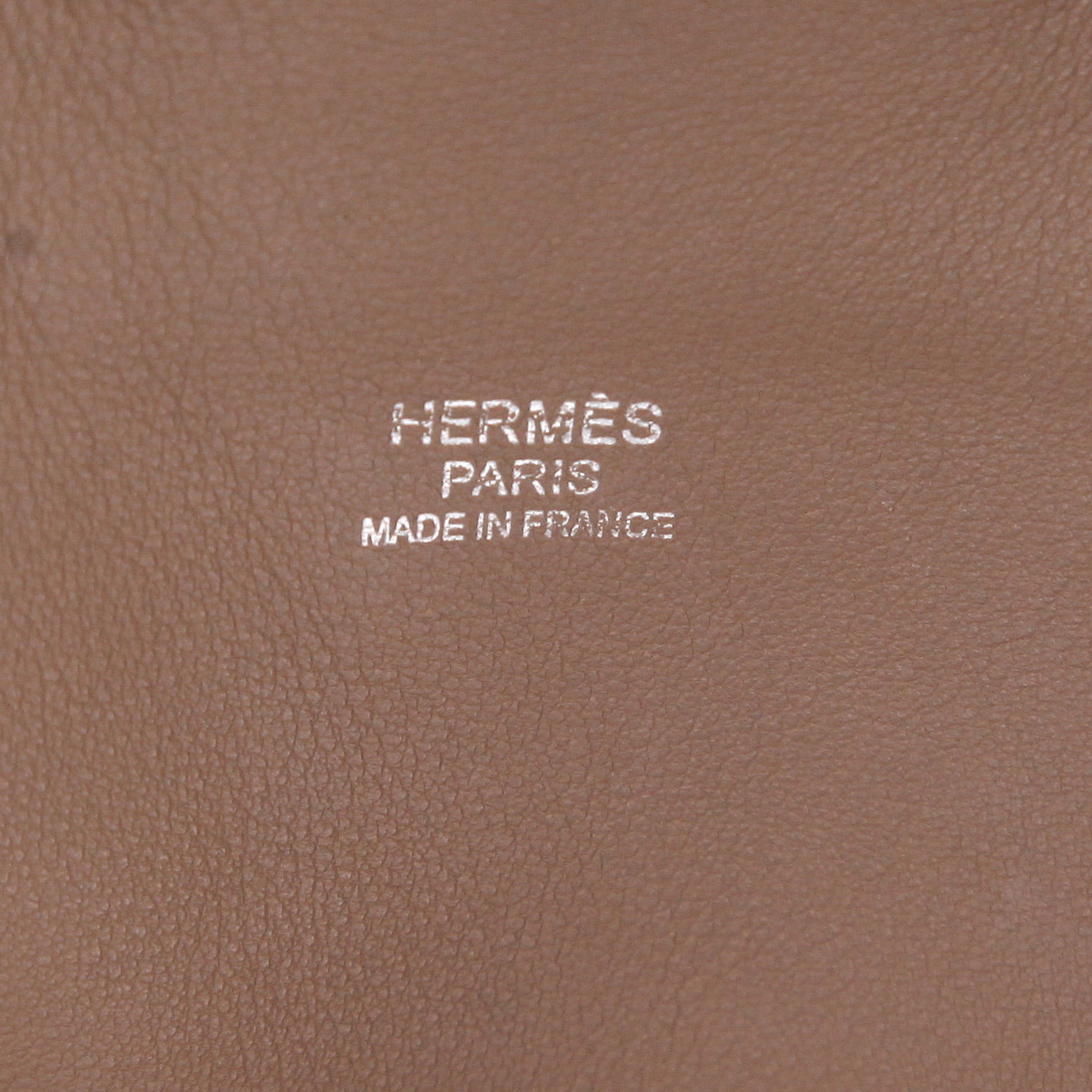 Sac à main Hermès  Tool Box en cuir Swift étoupe - Detail D2
