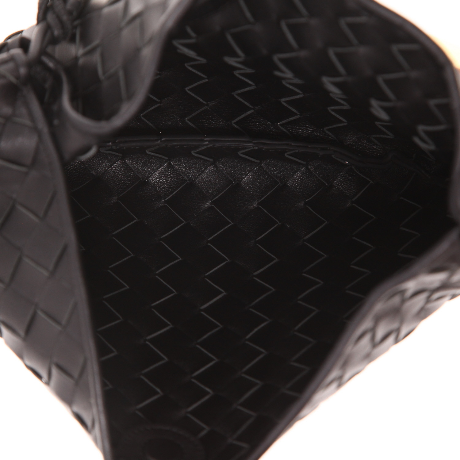 Sac à main Bottega Veneta  Sardine en cuir intrecciato noir - Detail D3