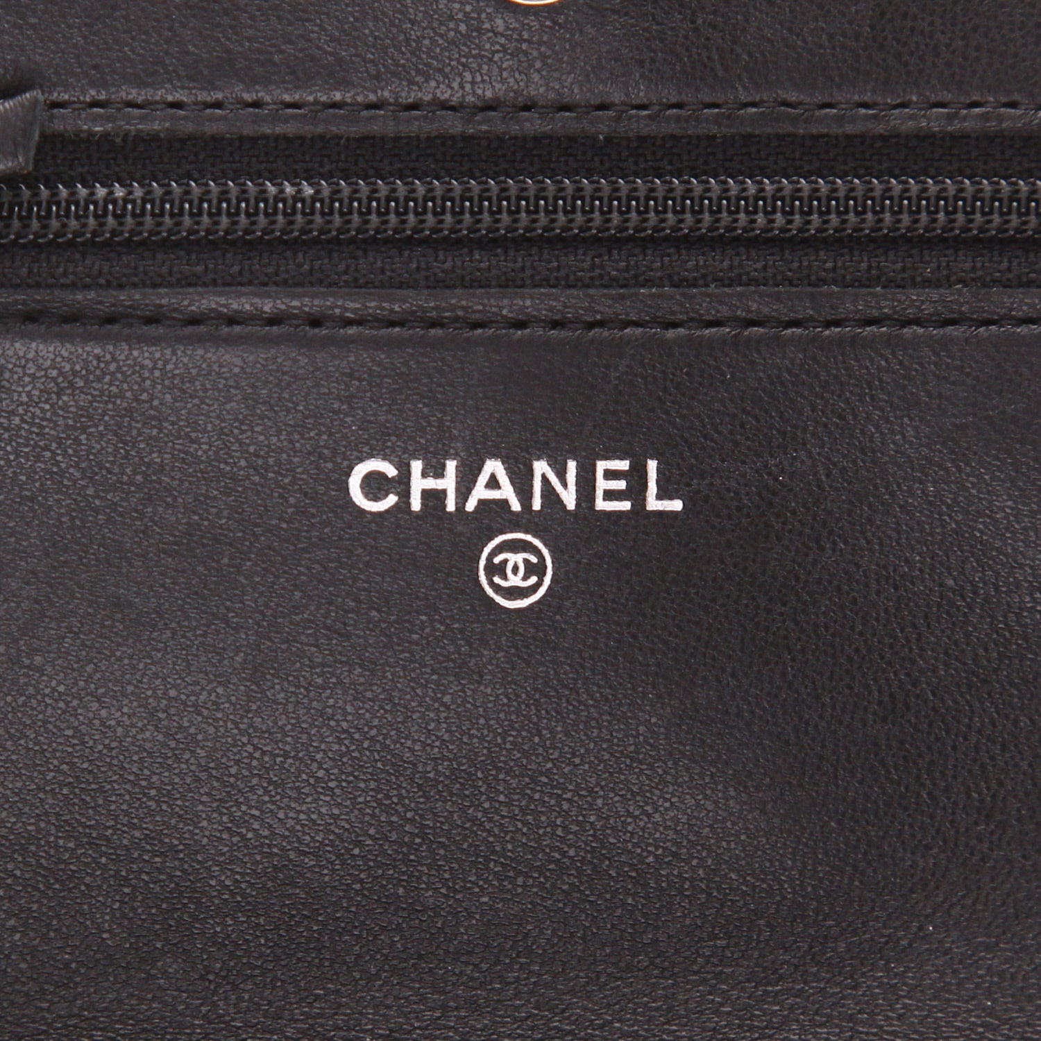 Borsa a tracolla Chanel “Wallet on Chain” in pelle nera - Detail D2