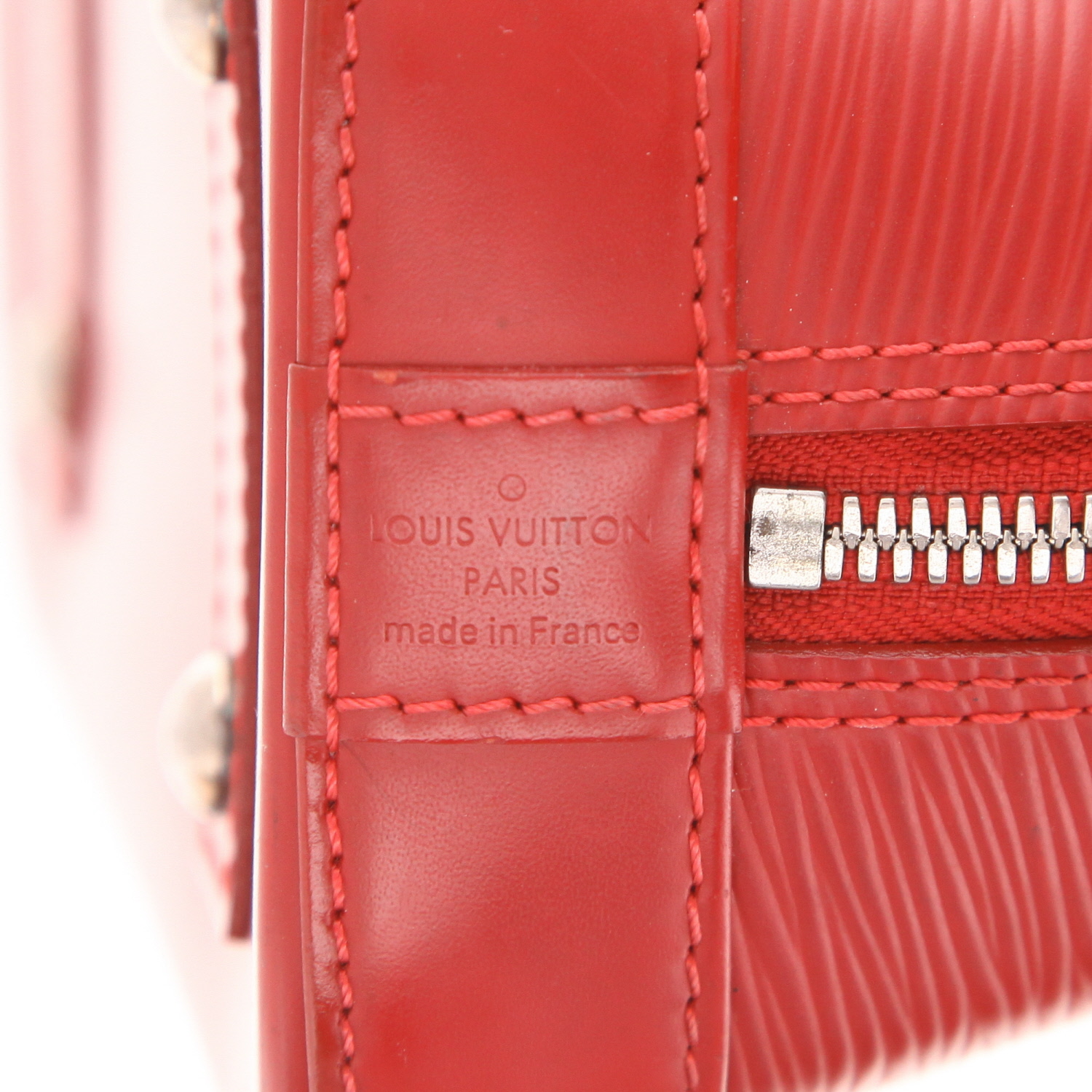 Sac bandoulière Louis Vuitton  Alma BB en cuir épi rouge - Detail D2