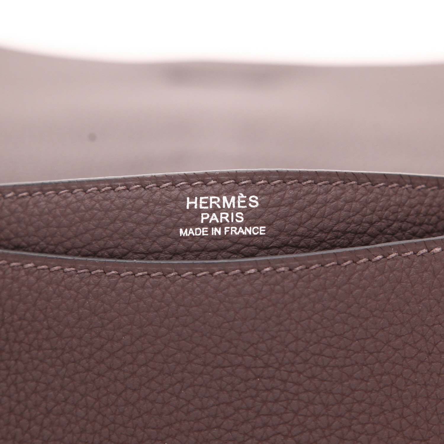 Hermès ‘Steve’ shoulder bag in brown Togo leather - Detail D2