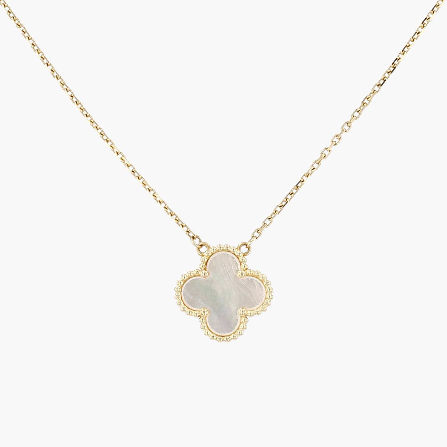 Collana Van Cleef &amp; Arpels Vintage Alhambra in oro giallo e madreperla bianca