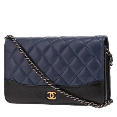 Bolso bandolera Chanel «Wallet on Chain» de piel acolchada azul y piel Noir