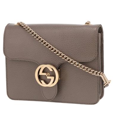 Borsa a tracolla Gucci Interlocking G in pelle martellata grigia