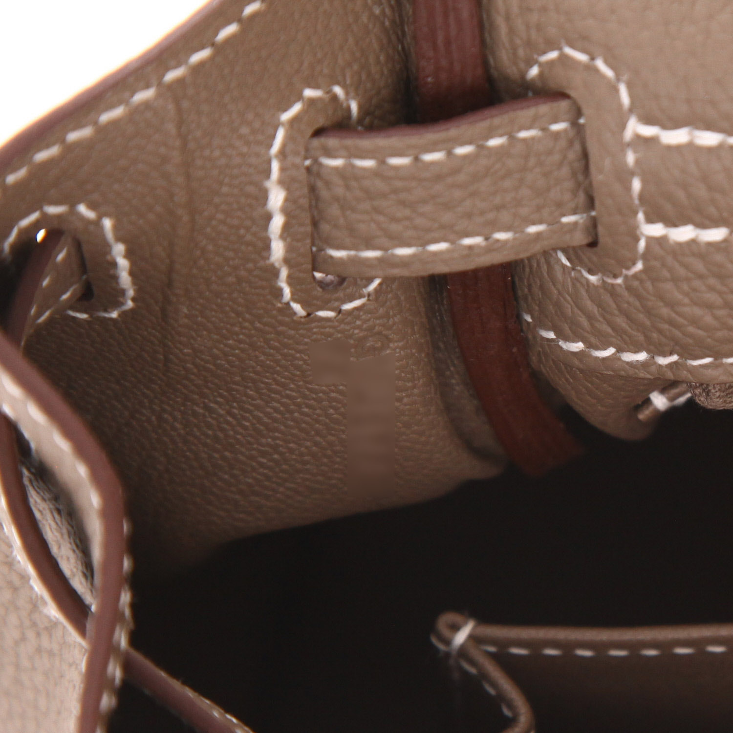 Bolso Hermès Kelly de 25 cm en piel Togo Étoupe color paja - Detail D4