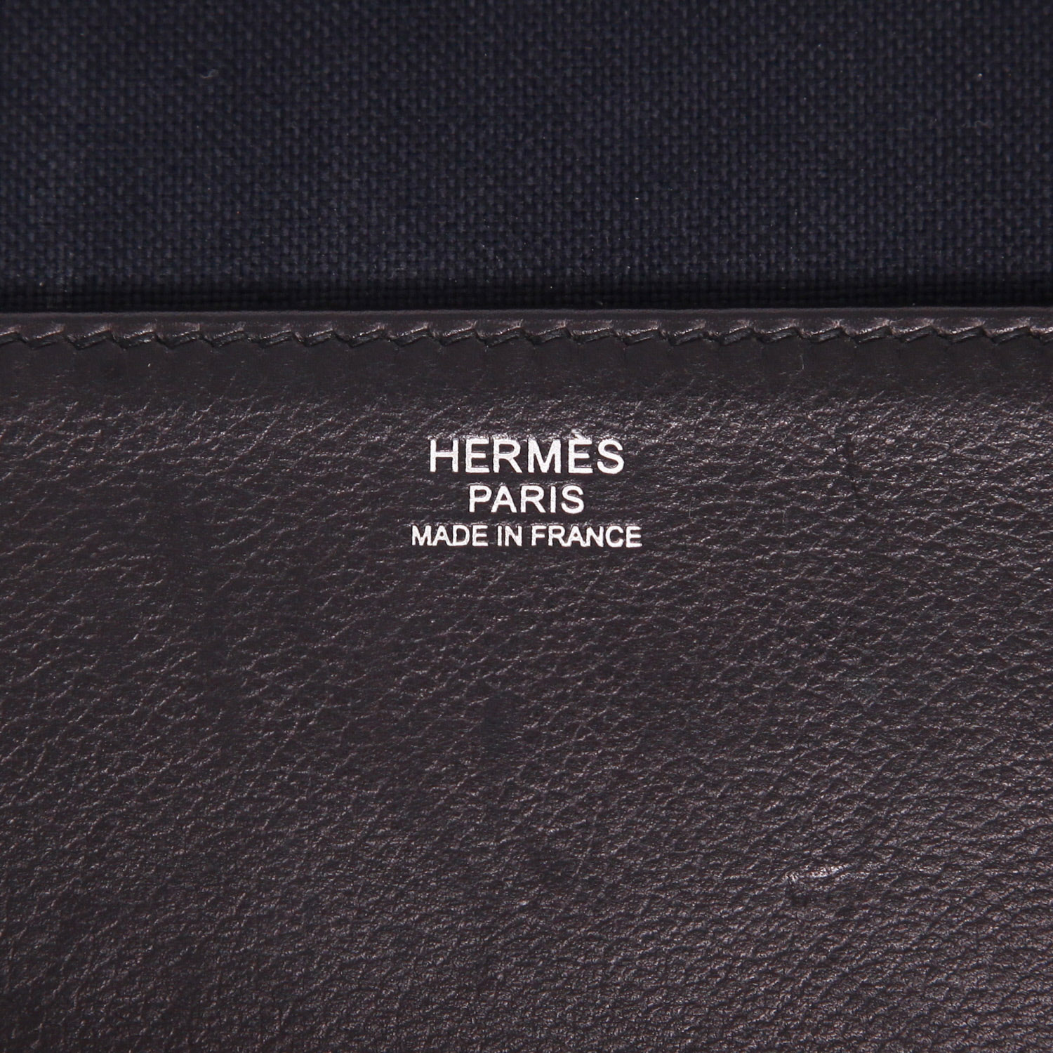 Porte-documents Hermès  Victoria Light en cuir Evergrain noir - Detail D2