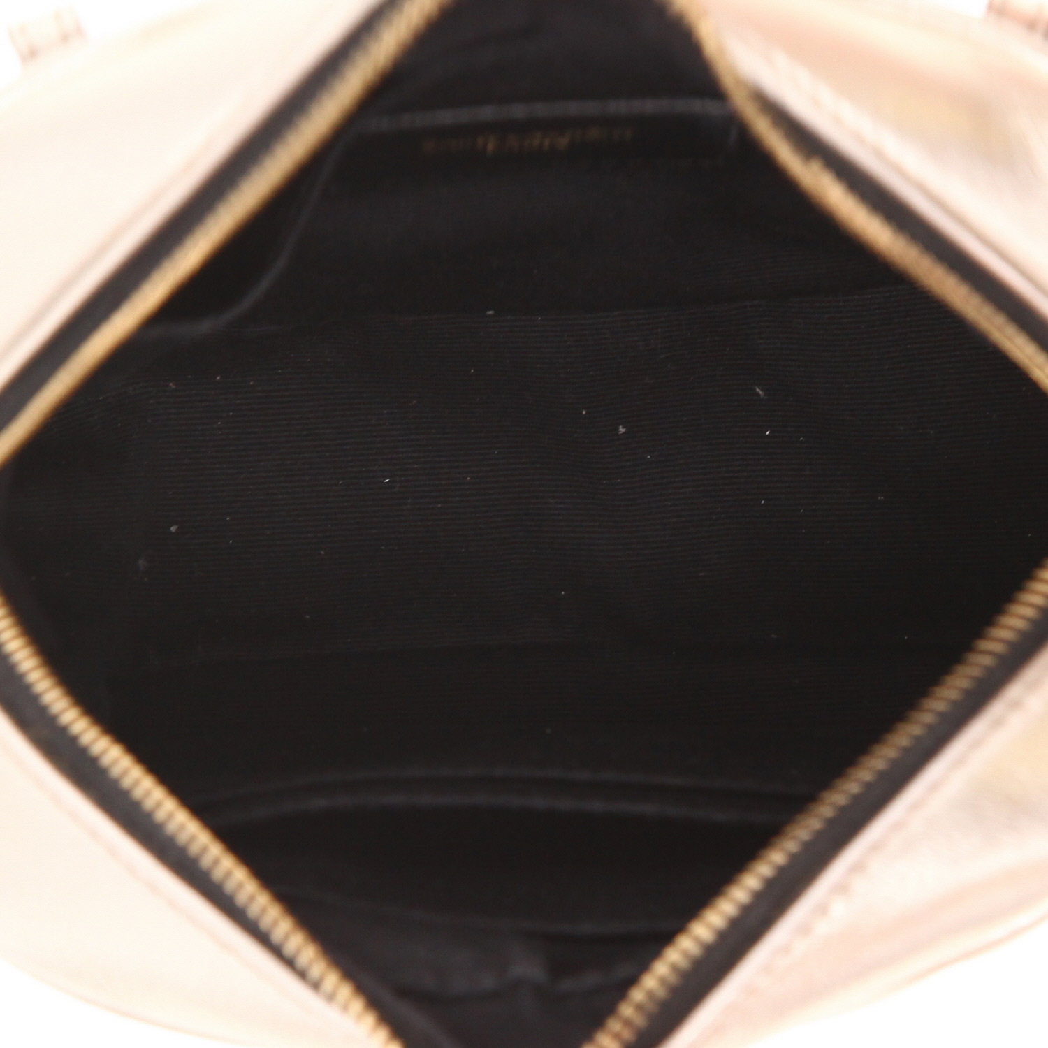 Sac bandoulière Saint Laurent  Lou Sac Caméra mini  en cuir matelassé chevrons doré - Detail D3