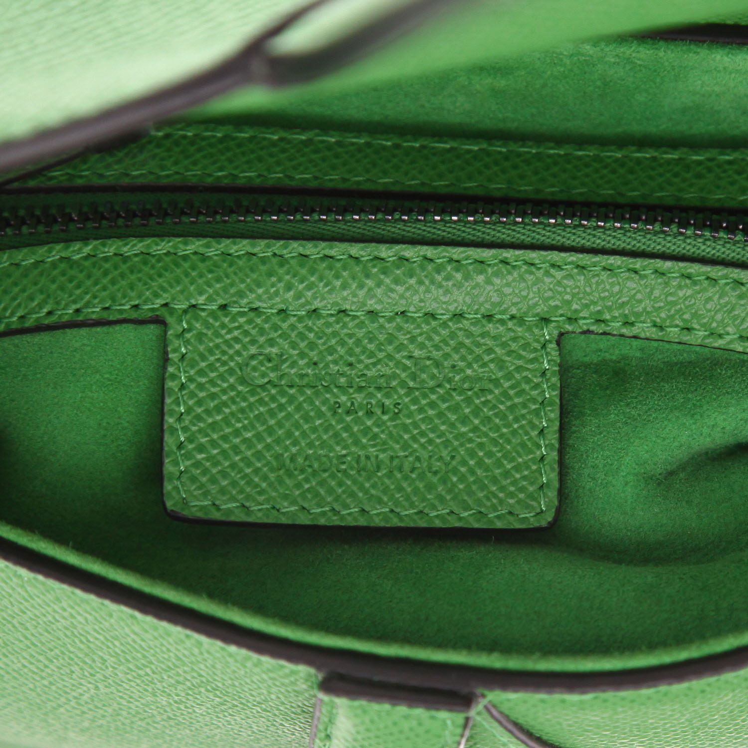 Sac à main Dior  Saddle en cuir grainé vert - Detail D2