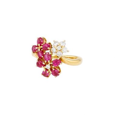 Anello Tasaki in oro giallo, Rubis e diamanti