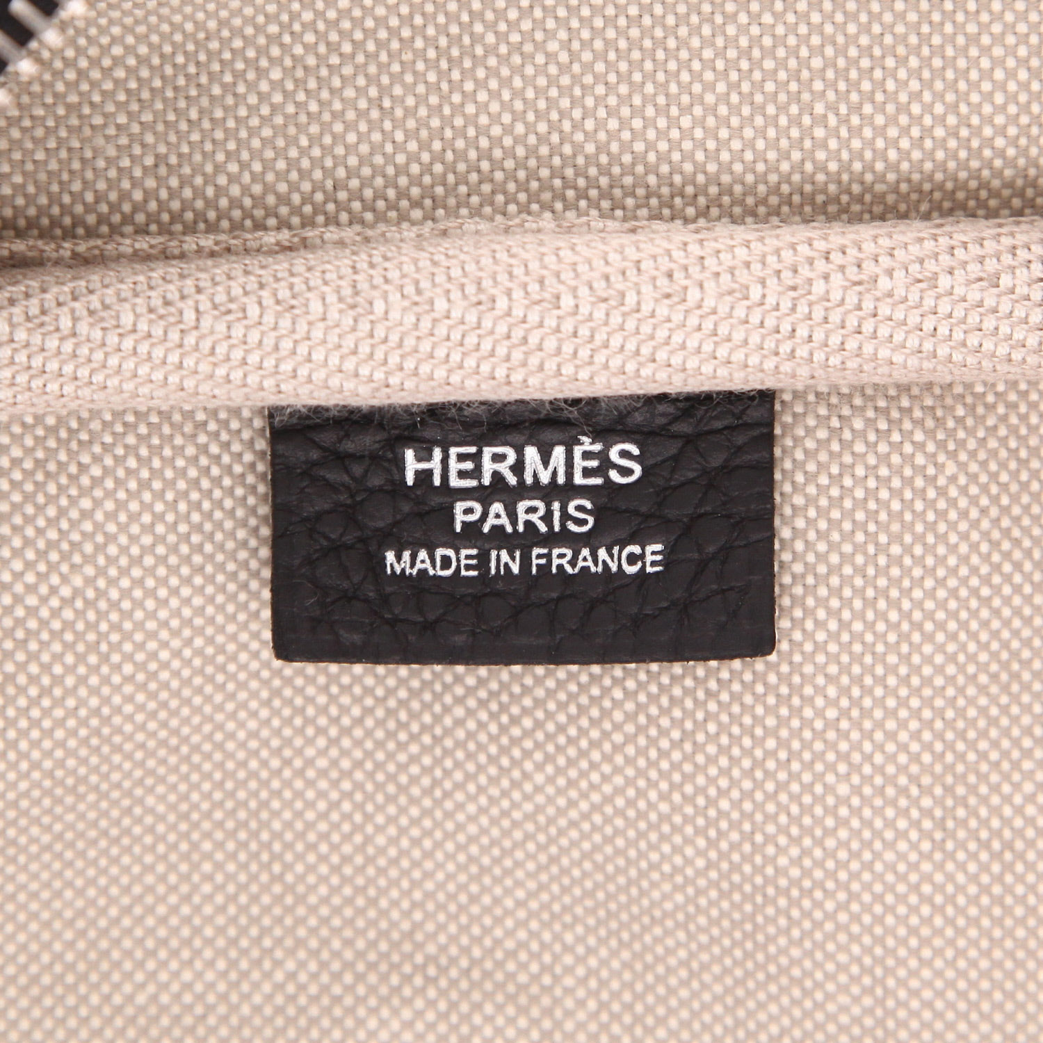 Sac à main Hermès  Victoria en cuir togo noir - Detail D2