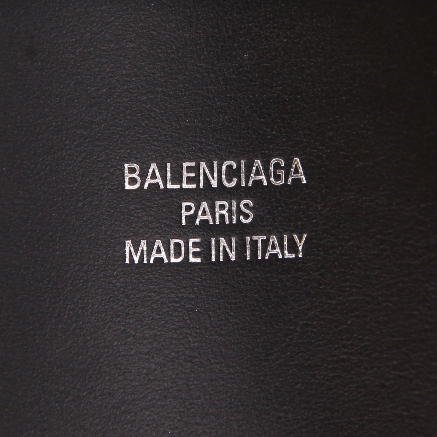 Sac à main Balenciaga  Bel Air XL Carry All en cuir noir - Detail D2