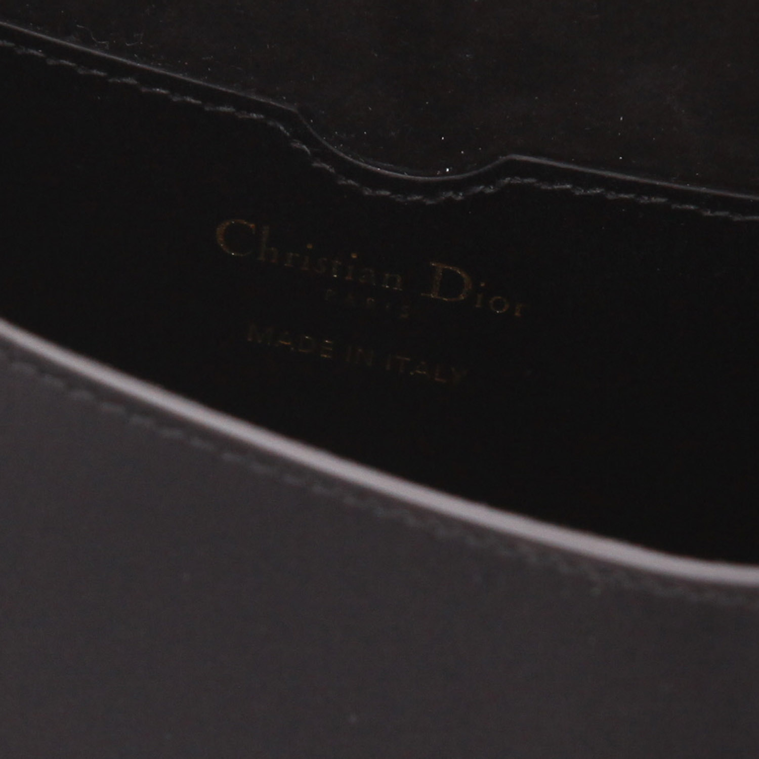 Dior Bobby shoulder bag in black leather - Detail D2