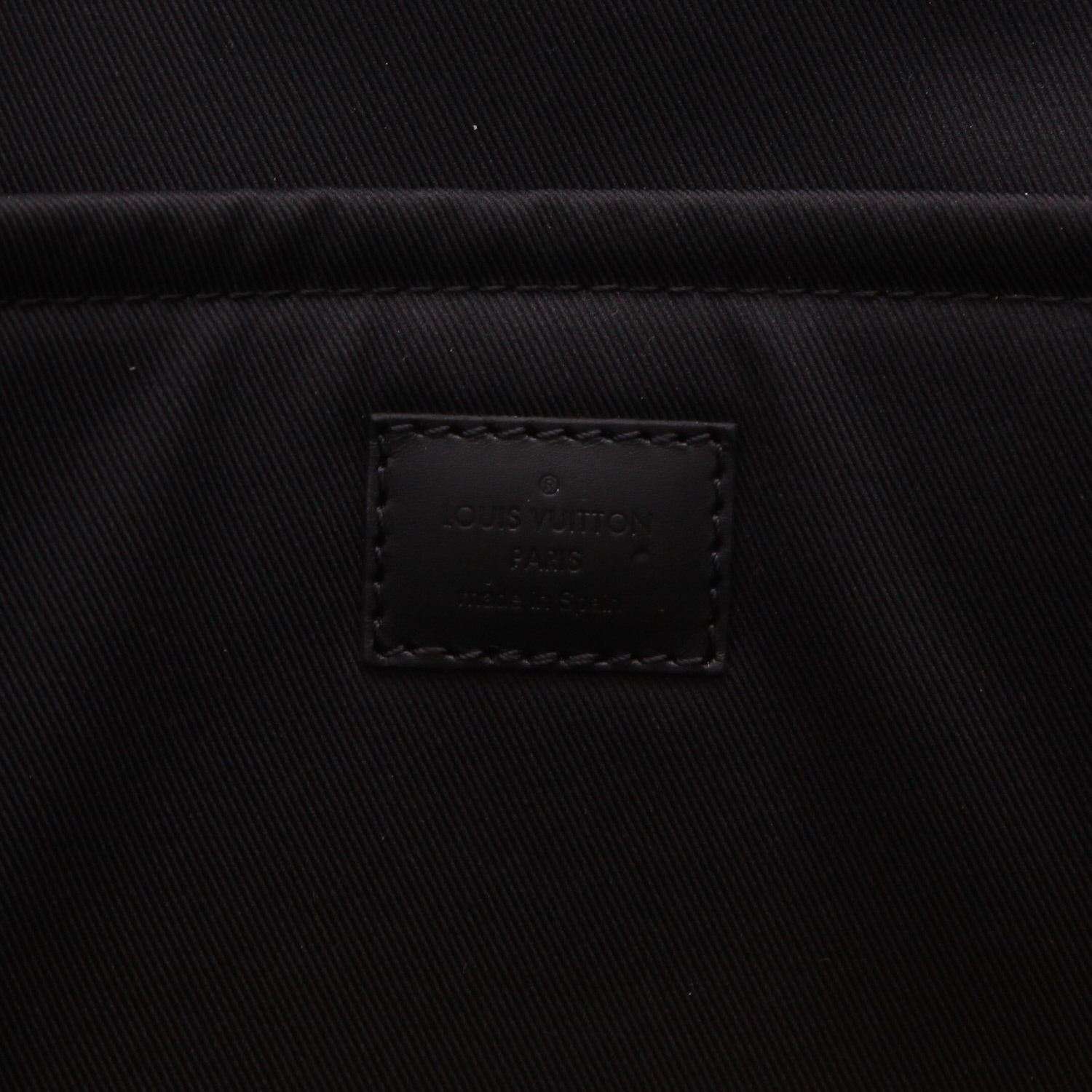 Sac bandoulière Louis Vuitton  Messenger Archy grand modèle  en toile monogram Macassar marron et cuir noir - Detail D2